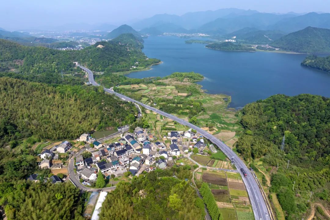 加快農村客運提檔升級 奮力譜寫四好農村路“運營好”新篇章_農村客運系統開發_農村客運軟件開發_農村客運APP開發